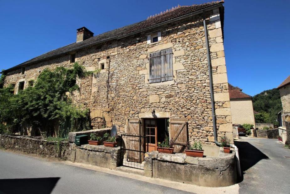 Joli Gite Pour 5 Personnes : Chez Cherrie Saint-Julien-de-Lampon Exterior photo